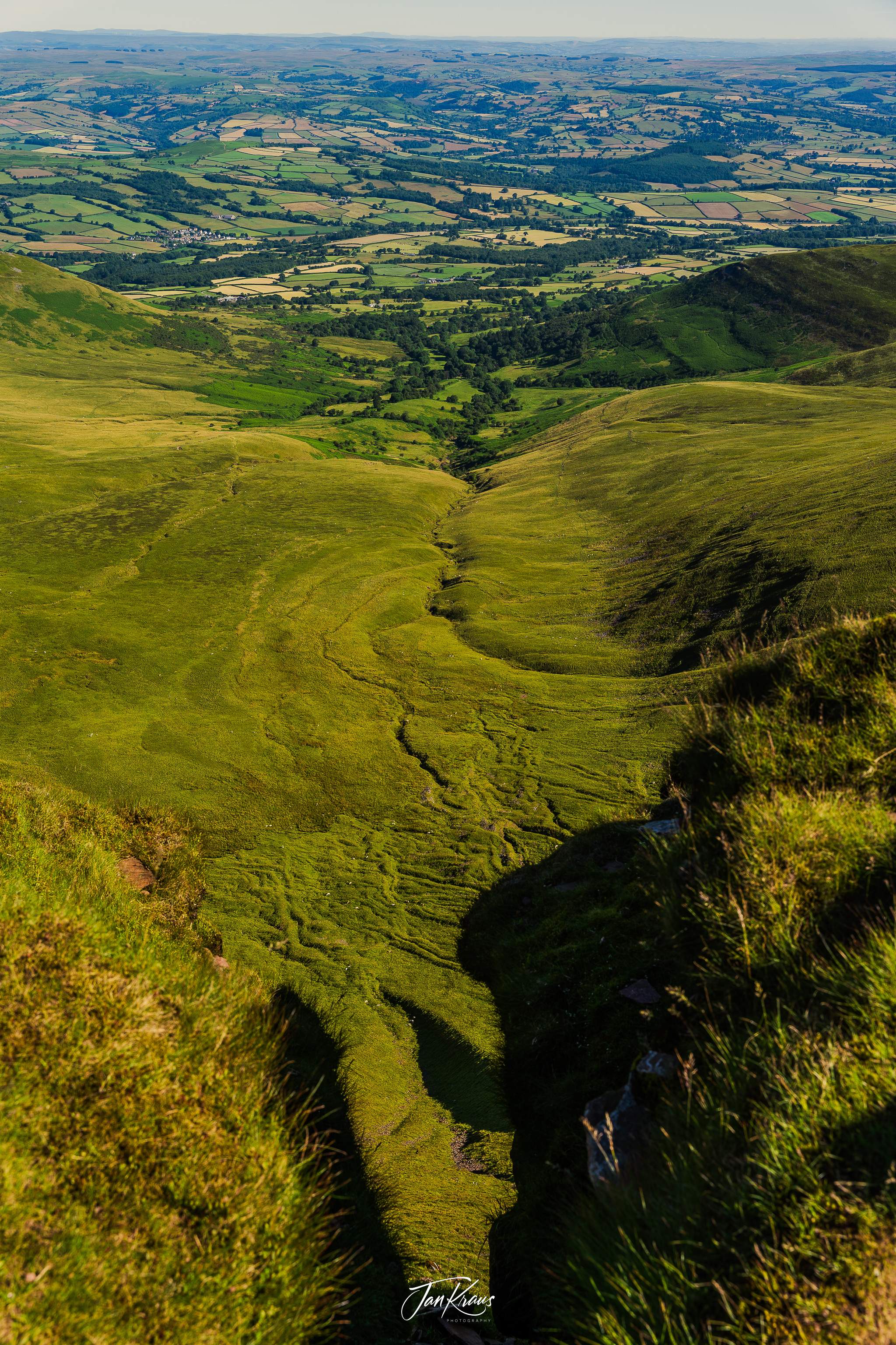 Views from Corn Du at the Beacons Horseshoe ridge, Brecon Beacons Mountains, Wales, UK