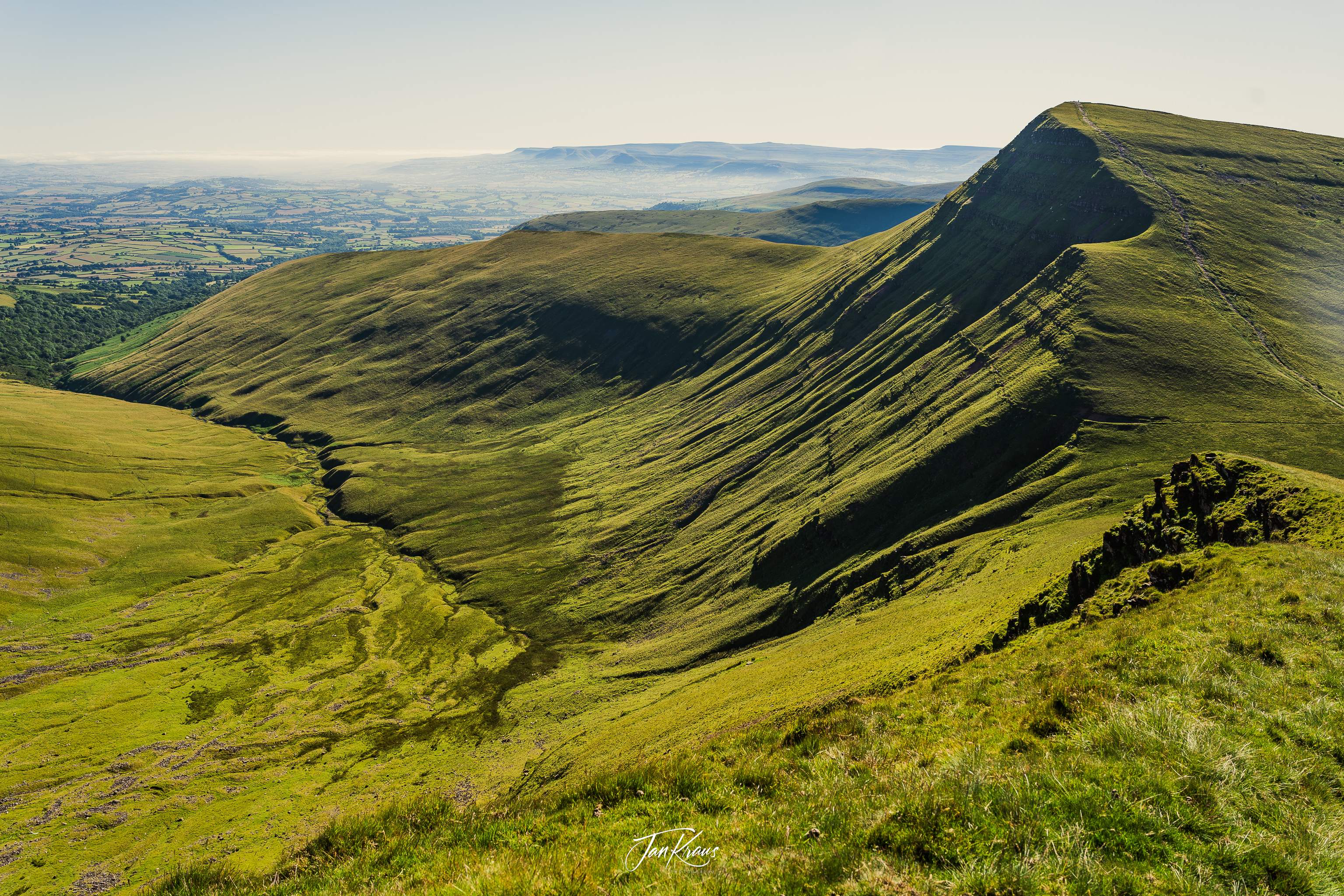 Views from hiking on the Beacons Horseshoe ridge, Brecon Beacons Mountains, Wales, UK